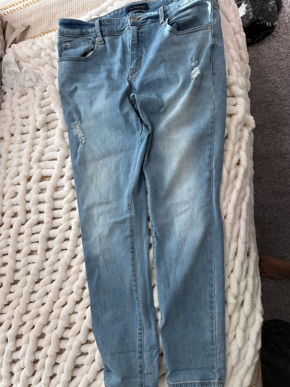 Aeropostale Light Wash Distressed Women's Skinny Jeans